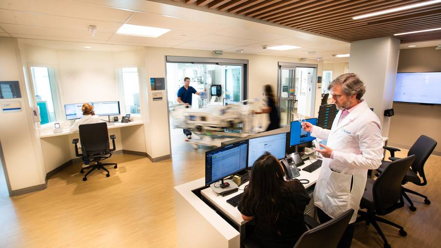 A busy 16-bed Intensive Care Unit (ICU), featuring a staff and nurses’ station as well as state-of-the-art patient monitoring.