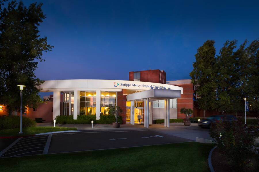 Scripps Mercy Hospital Chula Vista entrance