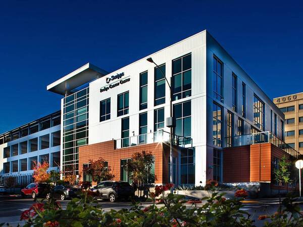 A wide shot of Prebys Cancer Center, which offers convenience for central and south San Diego County.